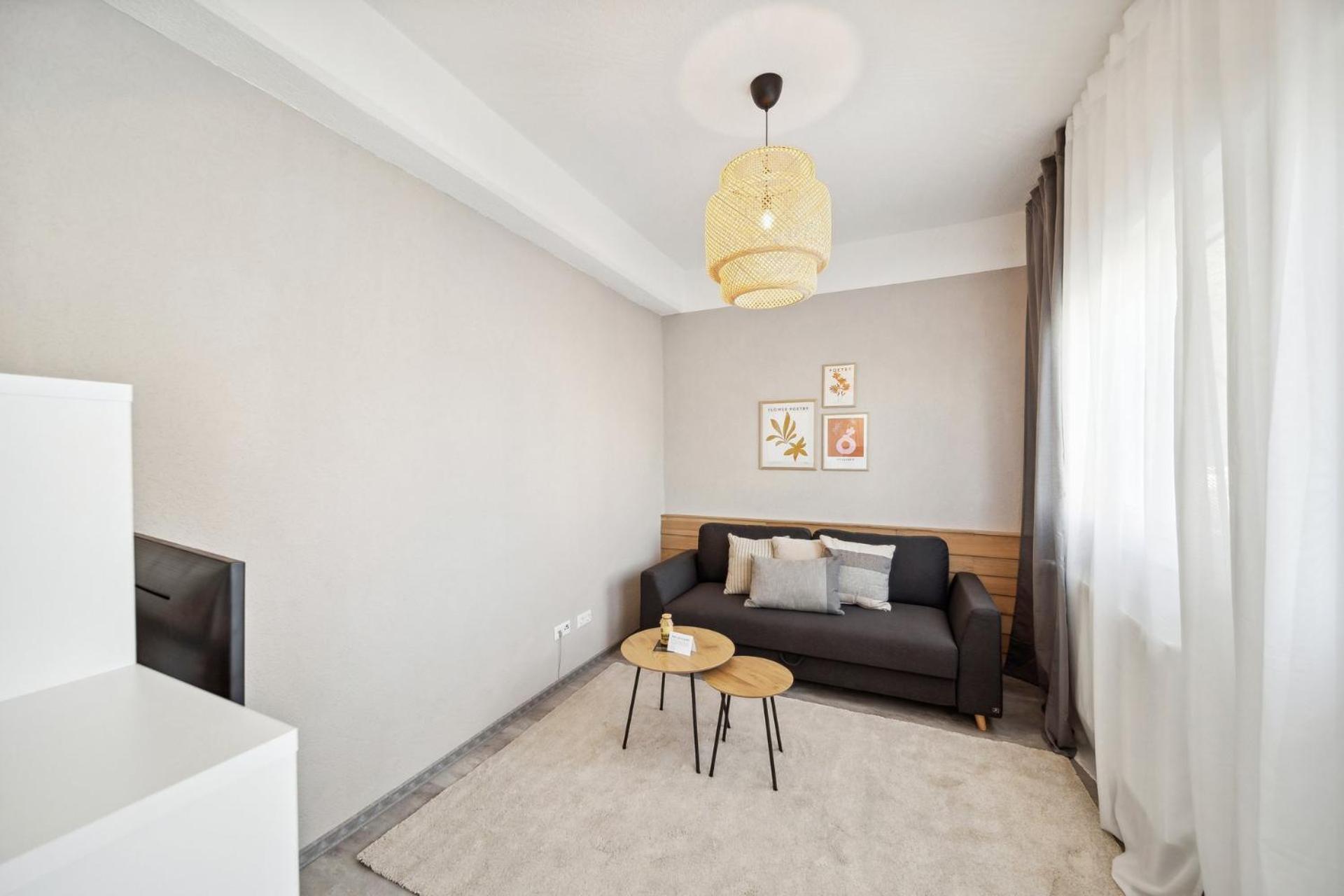Ruhige Lage, Gute Anbindung, Frisch Renoviert Apartment Фелбах Екстериор снимка